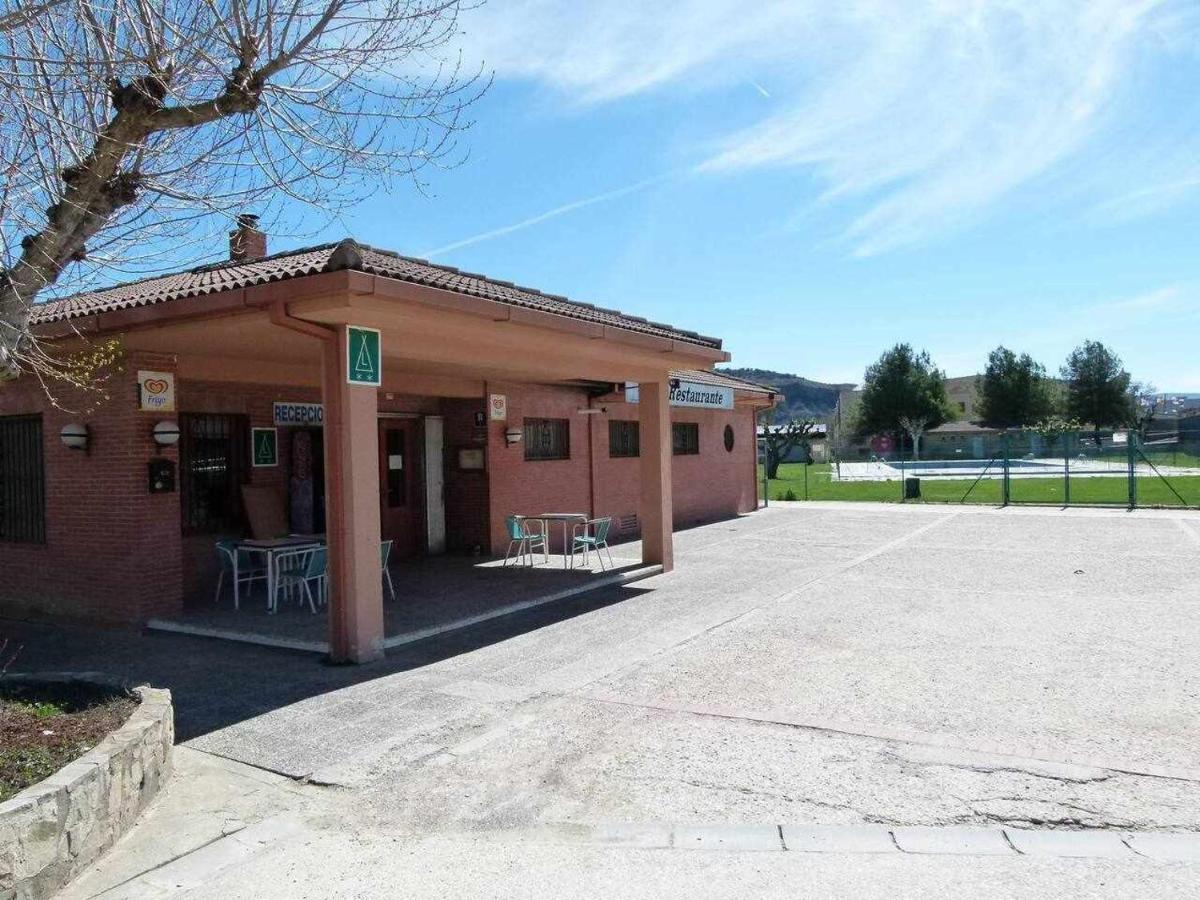 Bungalow & Camping Fuente De Regrustan Graus Bagian luar foto