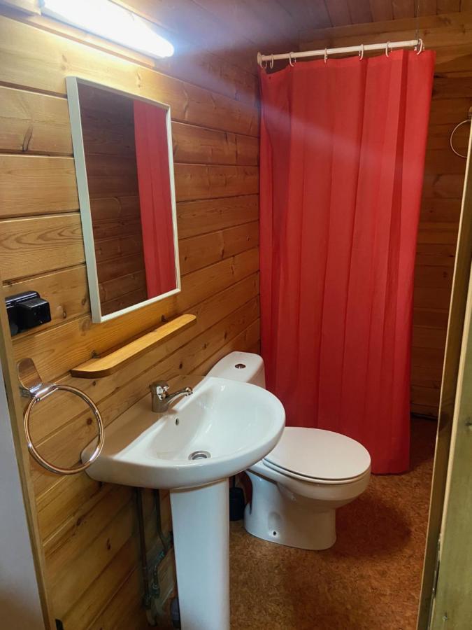 Bungalow & Camping Fuente De Regrustan Graus Bagian luar foto