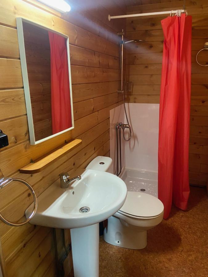 Bungalow & Camping Fuente De Regrustan Graus Bagian luar foto