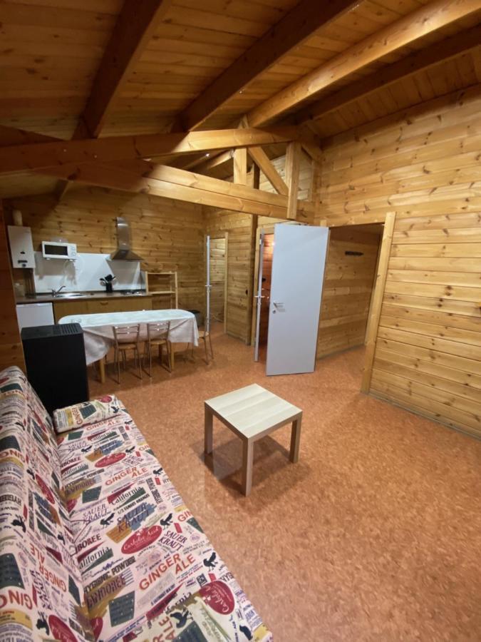 Bungalow & Camping Fuente De Regrustan Graus Bagian luar foto